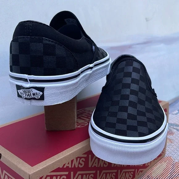 Vans WMNS Classic Slip-On (Checkerboard)Black/BlackVN000EYE276Sneakers